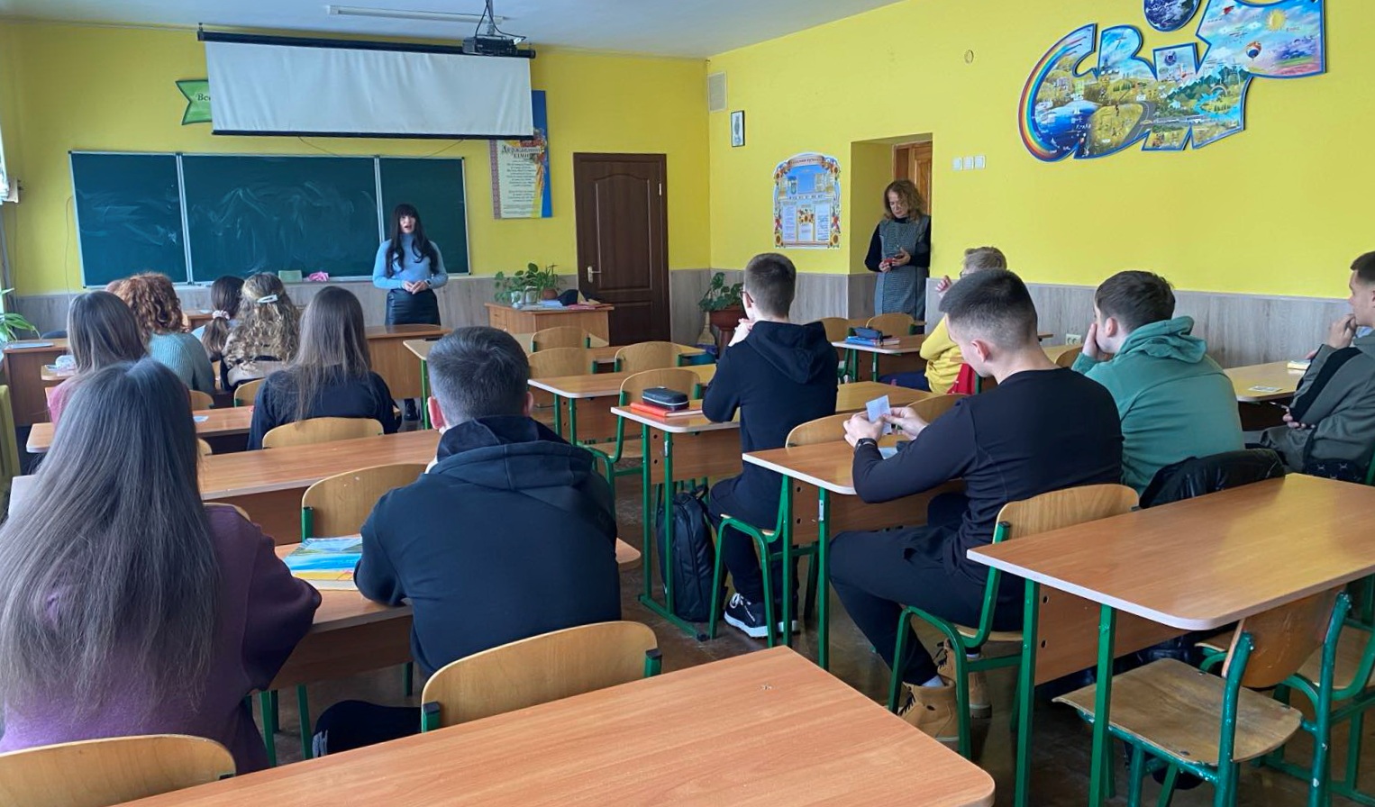 Розповідає у 11-Б класі Наталія Таранова